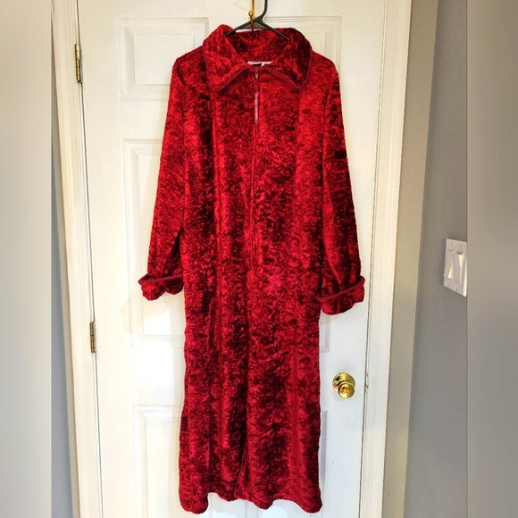 Adonna Robe - Picture 1 of 3